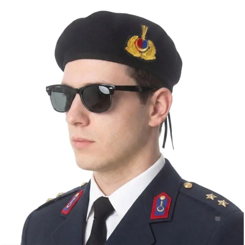 Jandarma Harici Subay Bere